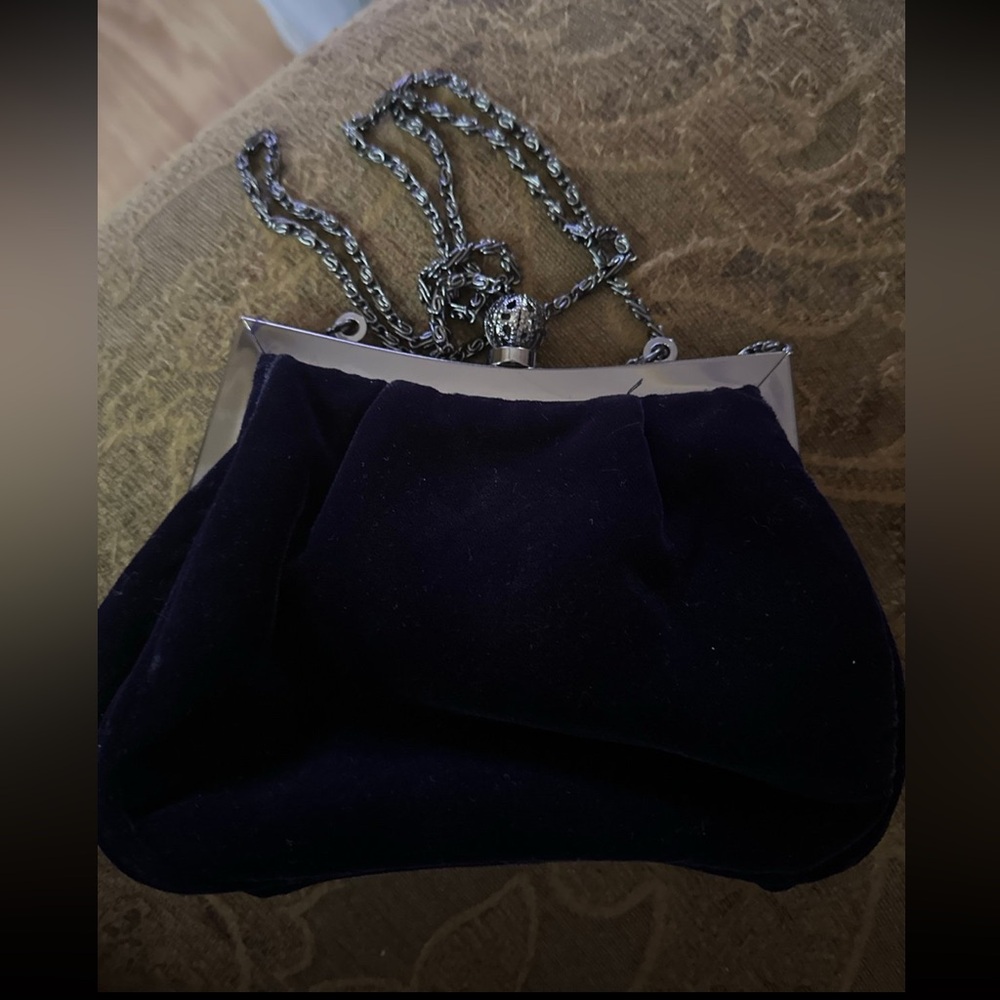Hillard & Hanson Black and Silver Clutch
